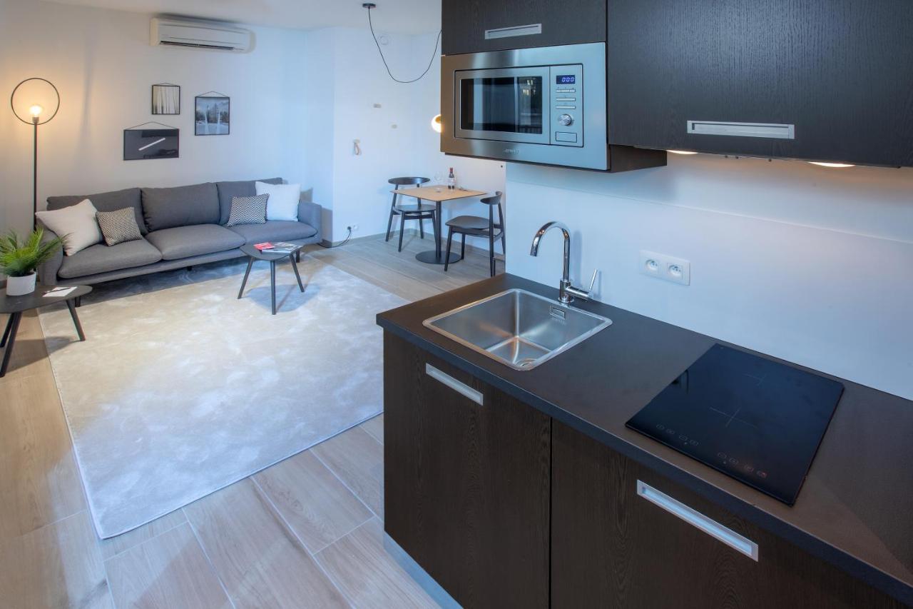 Qstay Good Living Hotel
